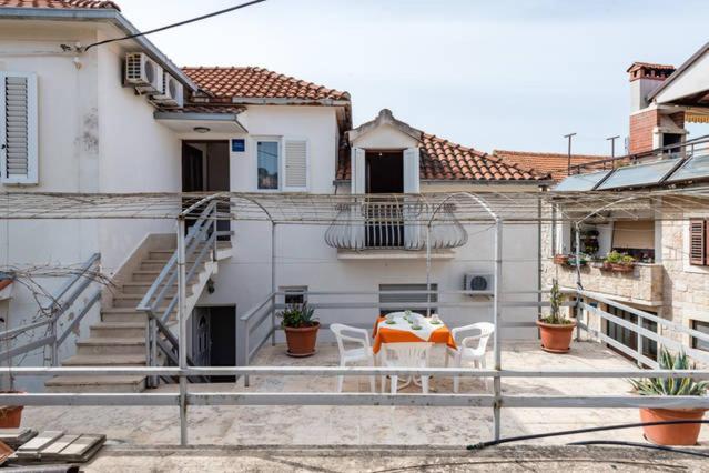 Apartments Lima Lazaneo Jelsa  Eksteriør billede