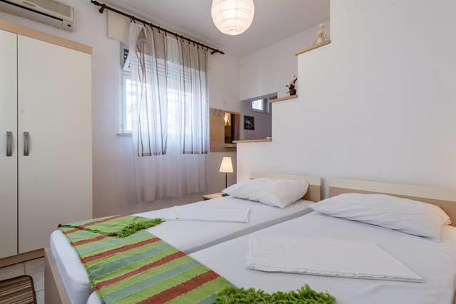 Apartments Lima Lazaneo Jelsa  Eksteriør billede